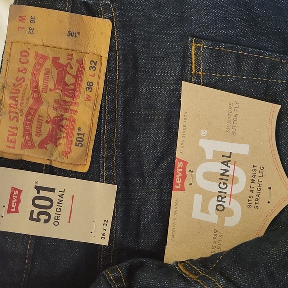 NWT Levi's 501 Original Straight Leg Dark Blue Jeans Mens Size W44X32L, W36X32L - Picture 5 of 7